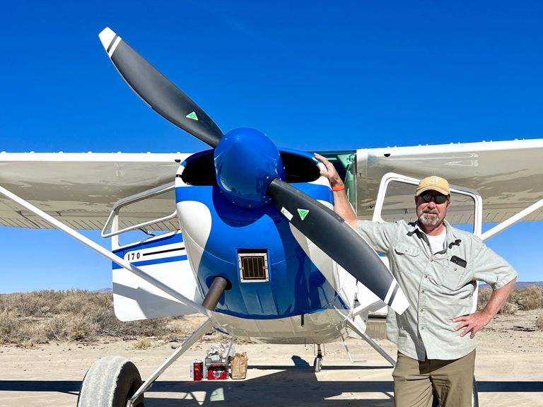 Cessna 170 with a two-blade MT propeller