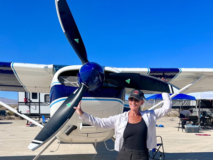 Cessna 180 with a three-blade MT propeller
