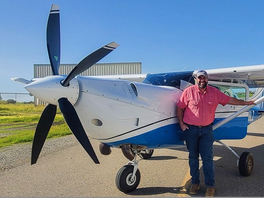 Soloy turbine Cessna 206 with a five-blade MT propeller