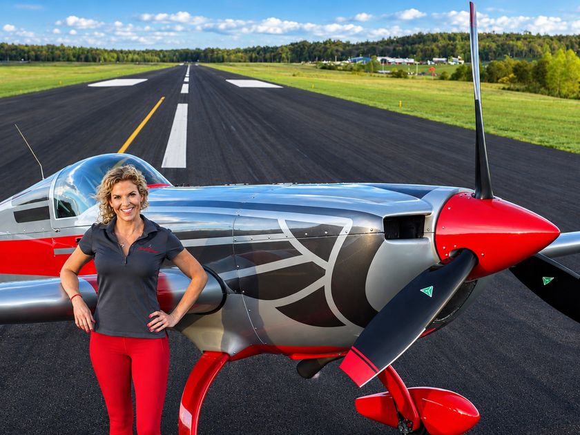 Extra 330SC with an MT propeller